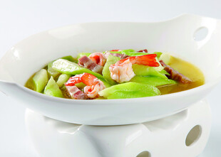 鲜虾炒丝瓜美食佳肴