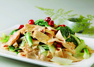 凉拌豆皮蔬菜拼盘