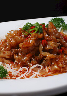 香辣美味牛筋凉拌菜