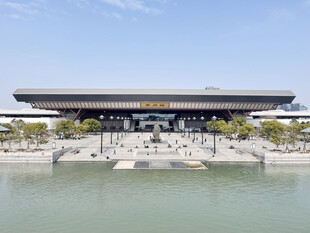 苏州火车站 南站前广场 护城河