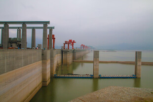 三峡大坝