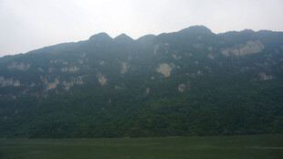 壮丽山峦景色