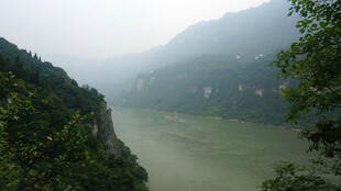 壮丽峡谷河流景观