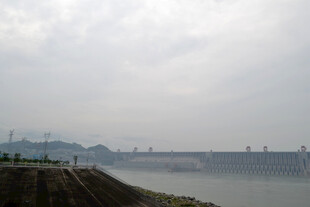 三峡大坝远景景观
