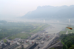三峡大坝壮观全景