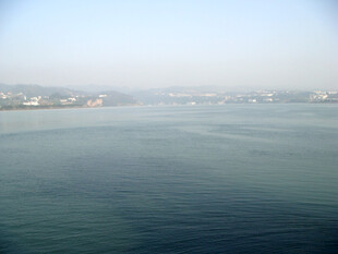 海上远景