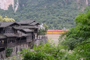 湘西吊脚楼 山水间的古韵