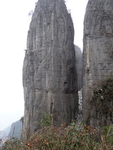恩施巍峨双石柱景观