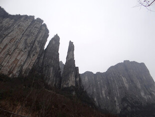 恩施壮观奇峰景色