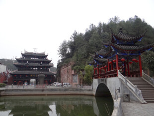 恩施中式古桥与传统建筑景观