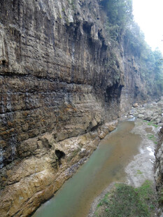 恩施峡谷河流壮丽自然风光