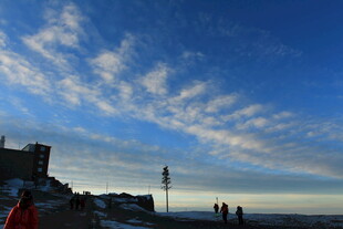 海边漫步 邂逅美丽天空