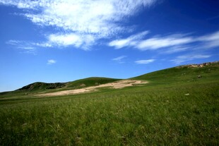 草原蓝天美景