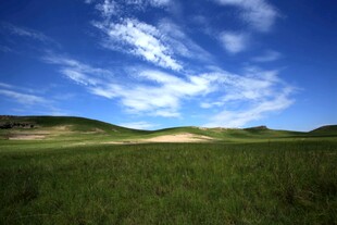草原蓝天美景