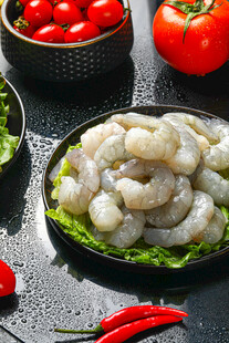 新鲜虾仁摆盘