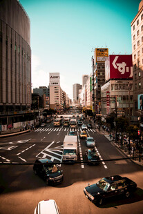 繁华都市街头景象