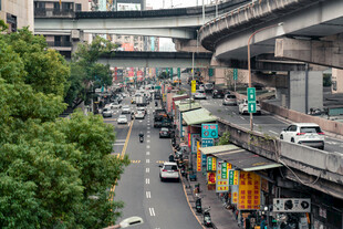 城市道路拥堵景象