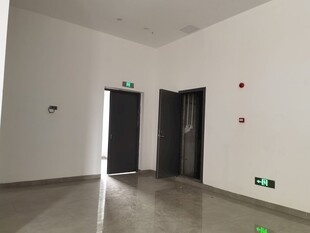 空旷简约室内空间场景