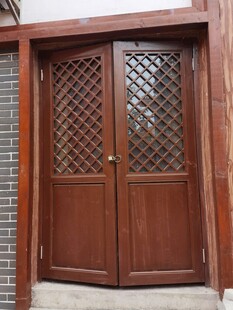 双开木质雕花入户门