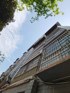 老式居民楼外观
