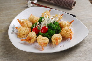 美味炸虾摆盘精致