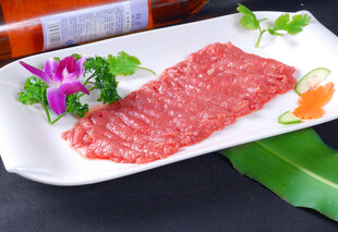 新鲜牛肉摆盘