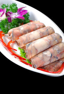 美味猪肉卷摆盘精致