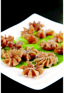 菊花状鱿鱼摆盘