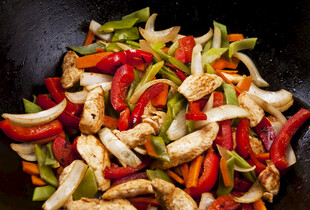 彩椒炒鸡肉丝