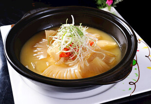 金汤鱼翅煲