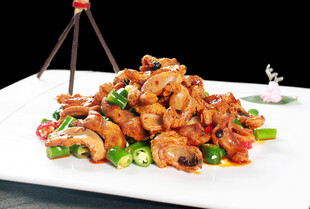 美味爆炒鸡肉