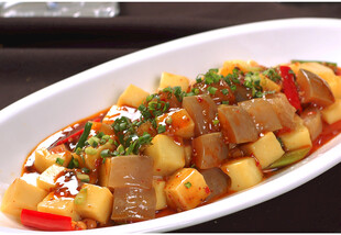 美味香辣炒凉粉