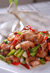 香辣美味的爆炒蛙肉