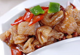 香辣美味炒猪皮