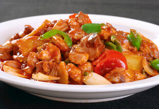 美味香辣鸡肉煲