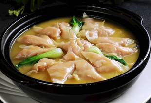 砂锅金汤鸡肉煲