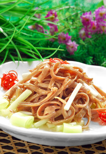 美味凉拌豆芽粉丝