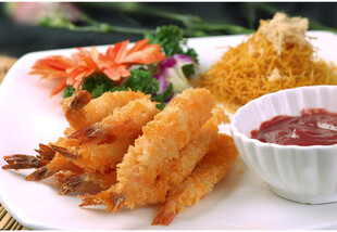 香酥炸虾配蘸酱