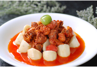 番茄鸡肉配山药球