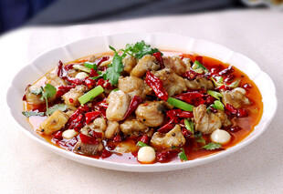 香辣美味的红油鸡爪