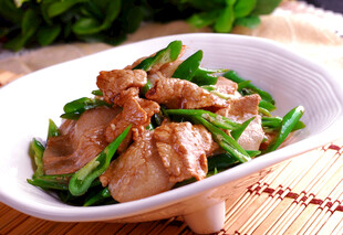 青椒炒肉块