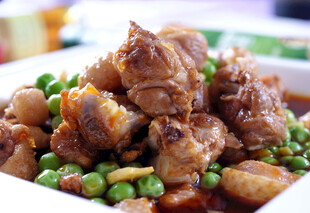 豌豆炒排骨