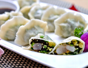美味三鲜饺子摆盘精致
