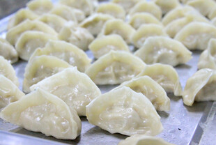 美味饺子整齐摆放