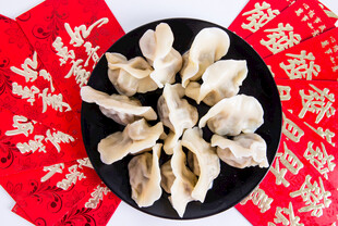 喜庆饺子配新春对联
