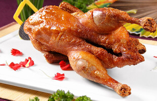 美味烤全鸡摆盘精致