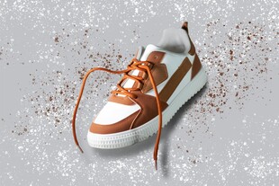 时尚休闲运动鞋特写