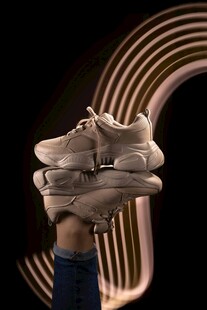 时尚运动鞋展示