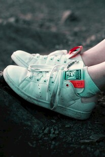 复古运动鞋特写