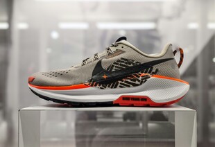 时尚耐克运动鞋展示